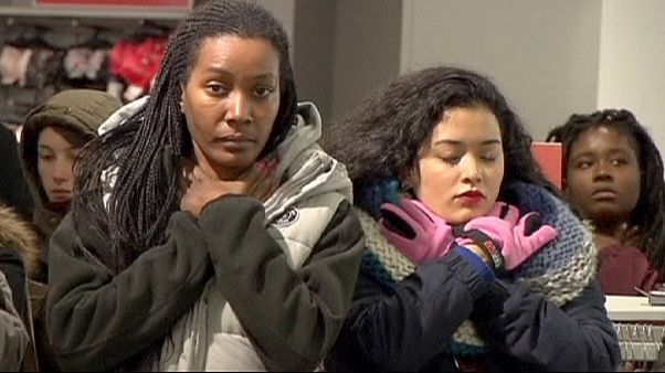 Estados Unidos continuam nas ruas contra a morte de jovens negros Estados Unidos continuam nas ruas contra a morte de jovens negros