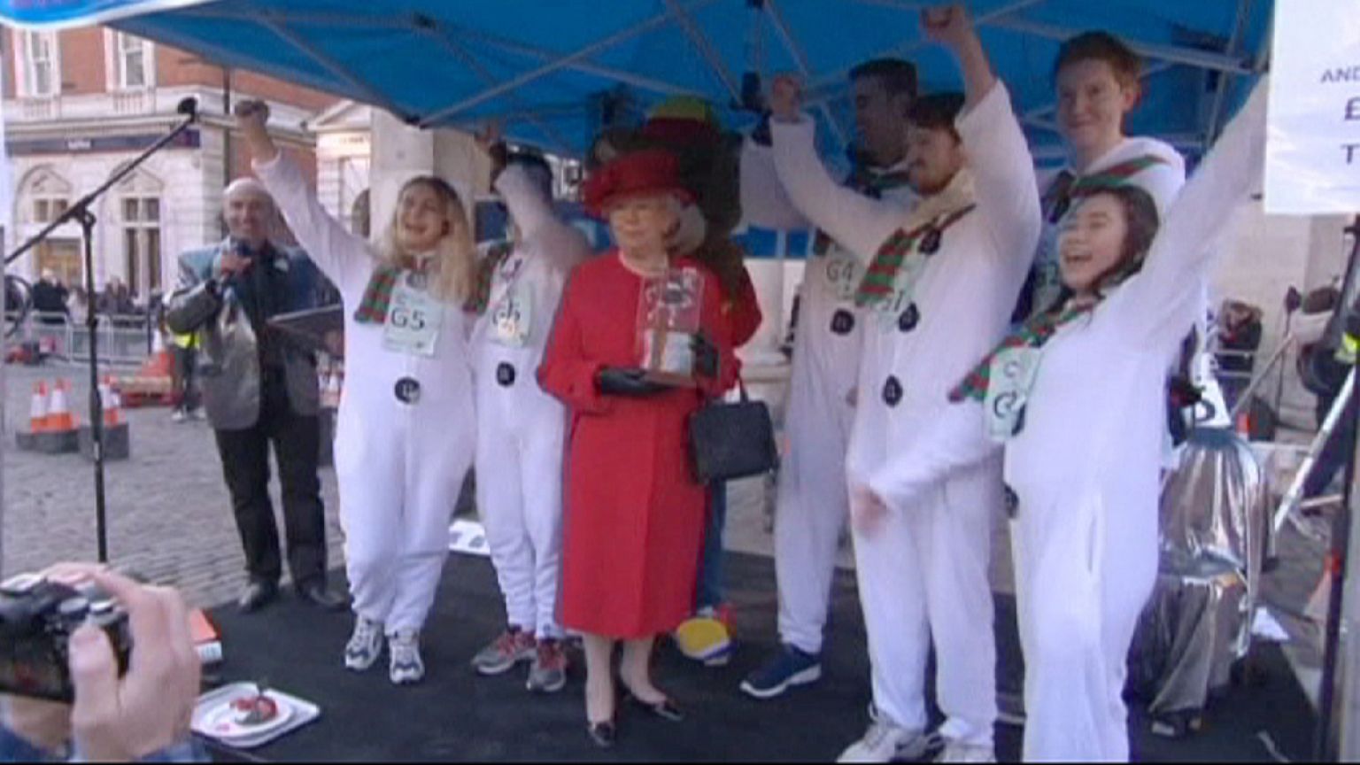 Great Christmas Pudding Race raises money for Cancer Research
