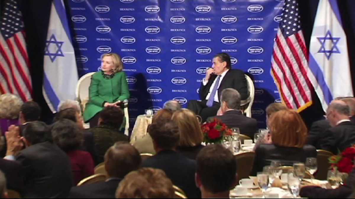 Hillary Clinton fervent défenseur d'Israël au Saban Forum