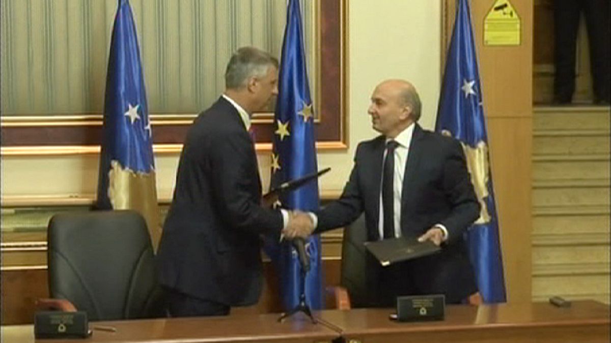Acordo de coligação põe fim a seis meses de crise política no Kosovo