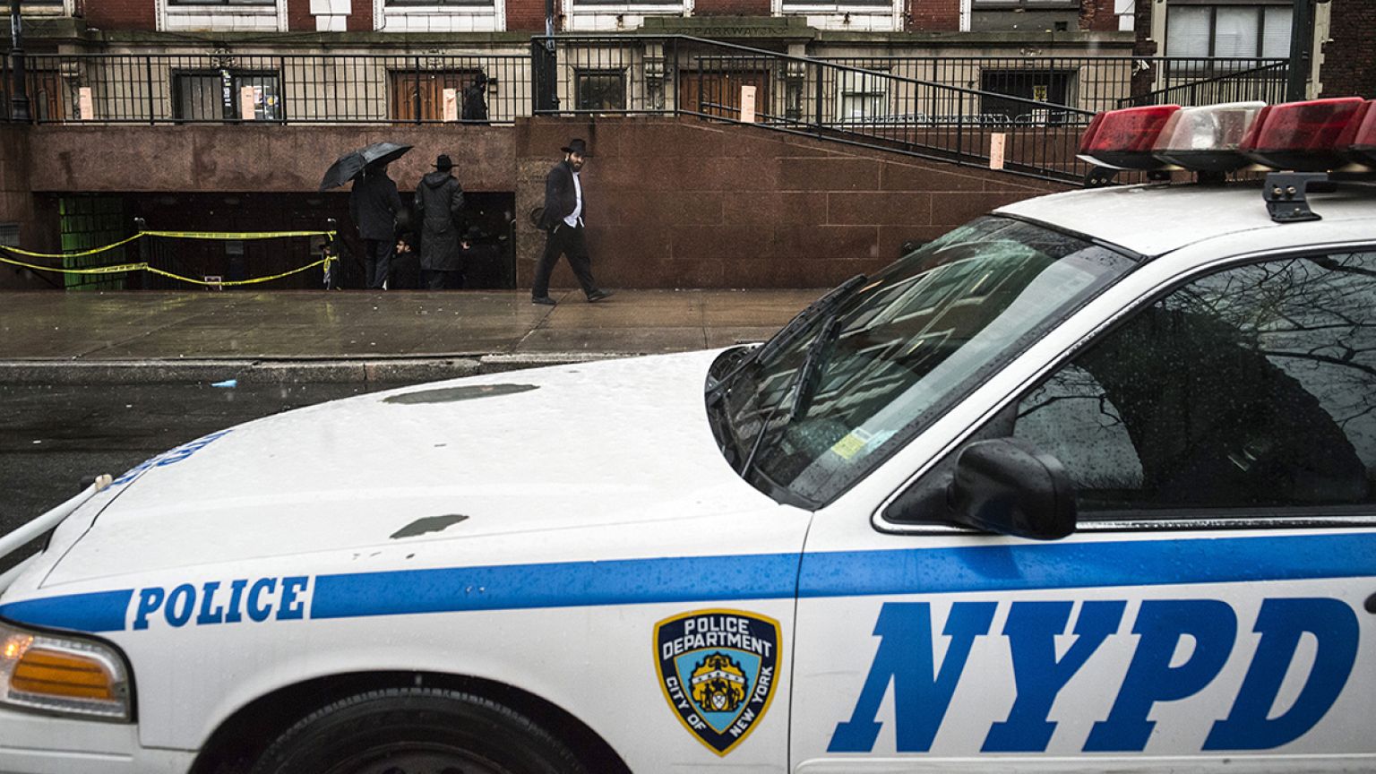 Video: Knife-wielding attacker shot dead at synagogue