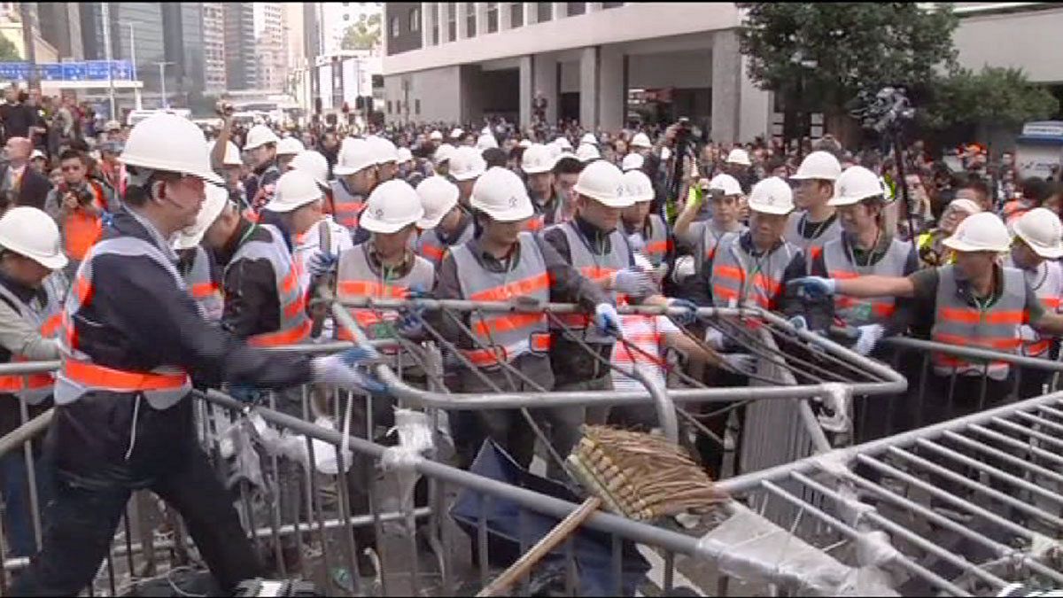 Χονγκ Κονγκ: Εκκαθαριστική επιχείρηση στο κέντρο των καταλήψεων