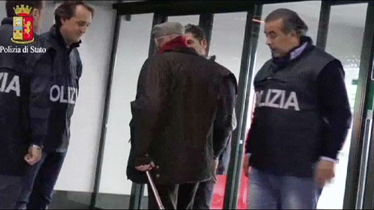 القبض على 8 أشخاص بتهمة الإنتماء إلى المافيا في إيطاليا والولايات المتحدة