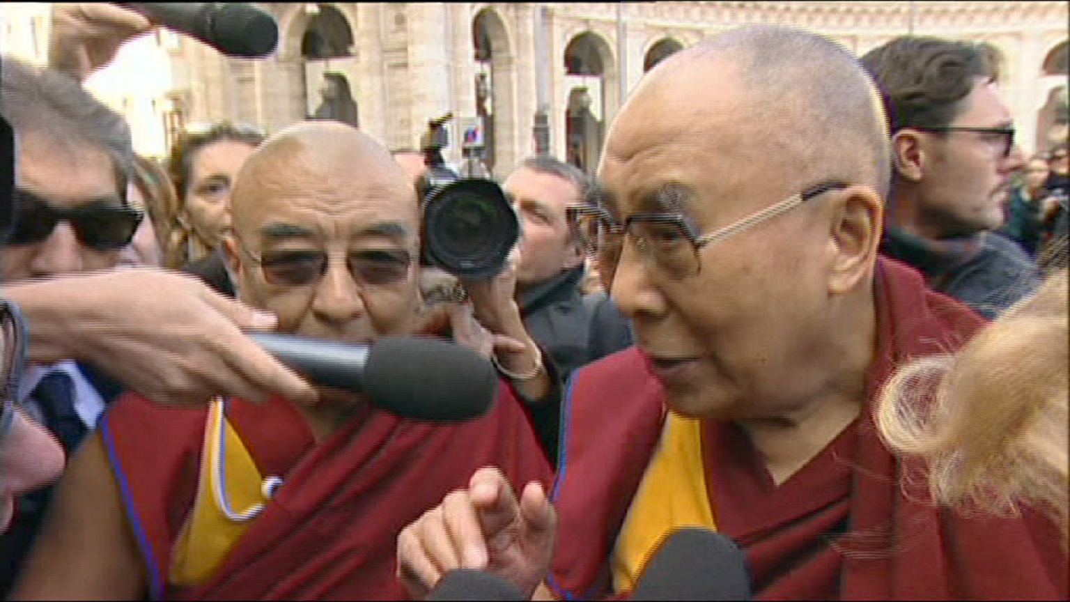 Papa invoca "inconveniência" e não recebe Dalai Lama