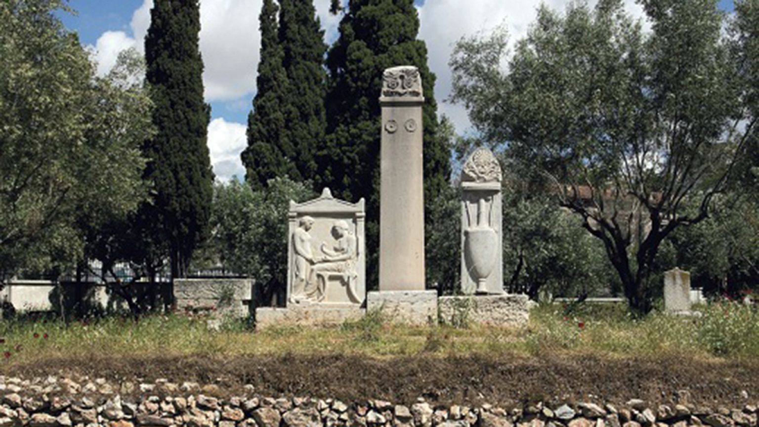 Ο Κεραμεικός αποκαλύπτεται... σε 330 σελίδες