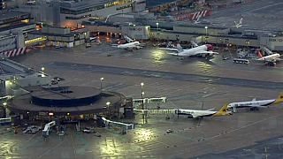 Technical glitch causes chaos at London airports