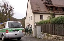 Merkel condena el ataque contra una residencia de inmigrantes