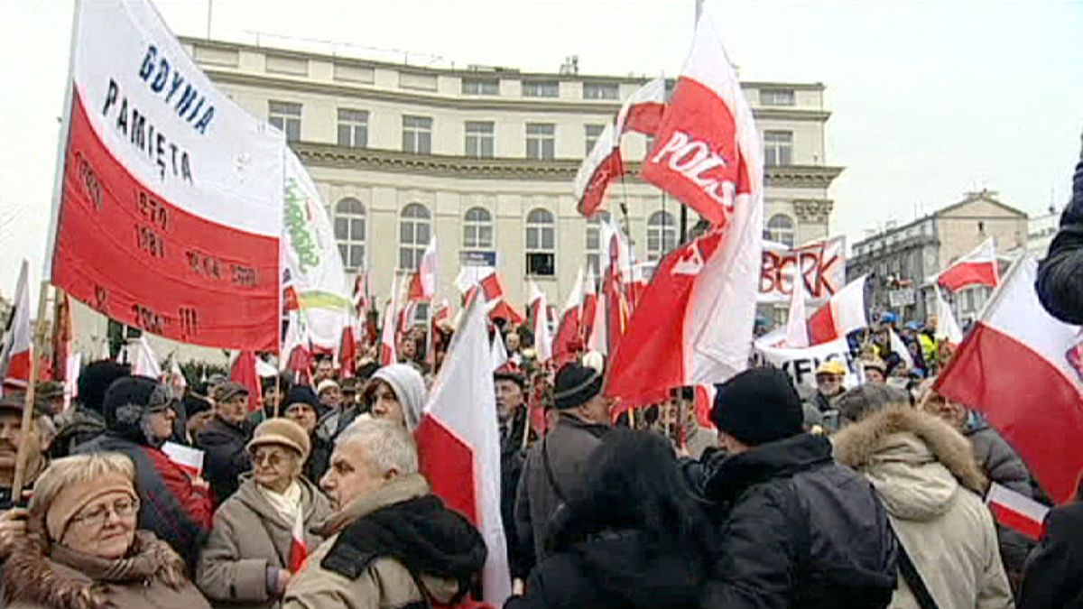 Varsó: tüntetés a választási rendszer megváltoztatásáért