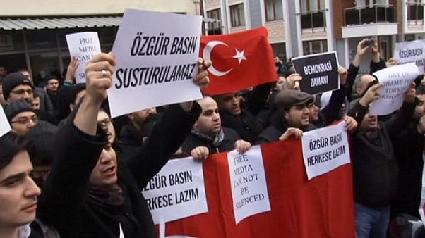 Raids across Turkey target media outlets linked to Erdogan foe Fethullah Gulen Raids across Turkey target media outlets linked to Erdogan foe Fethullah Gulen