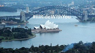 #Illridewithyou: los australianos muestran su solidaridad tras el secuestro de Sídney