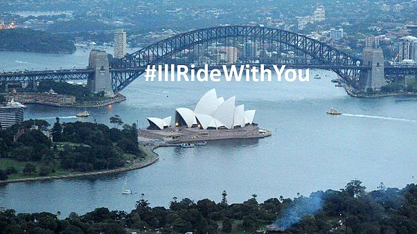 #Illridewithyou: los australianos muestran su solidaridad tras el secuestro de Sídney #Illridewithyou: los australianos muestran su solidaridad tras el secuestro de Sídney