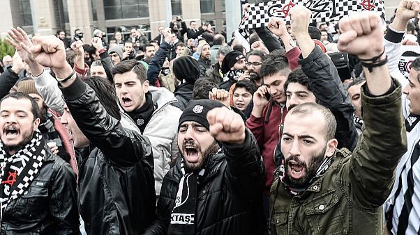 Arranca en Estambul el juicio contra 35 hinchas del Besiktas Arranca en Estambul el juicio contra 35 hinchas del Besiktas