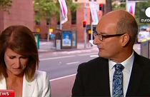 Sydney : une journaliste australienne fond en larmes en direct en apprenant le nom d'une victime