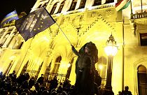 Egyre többen követelik a kormány lemondását Budapesten