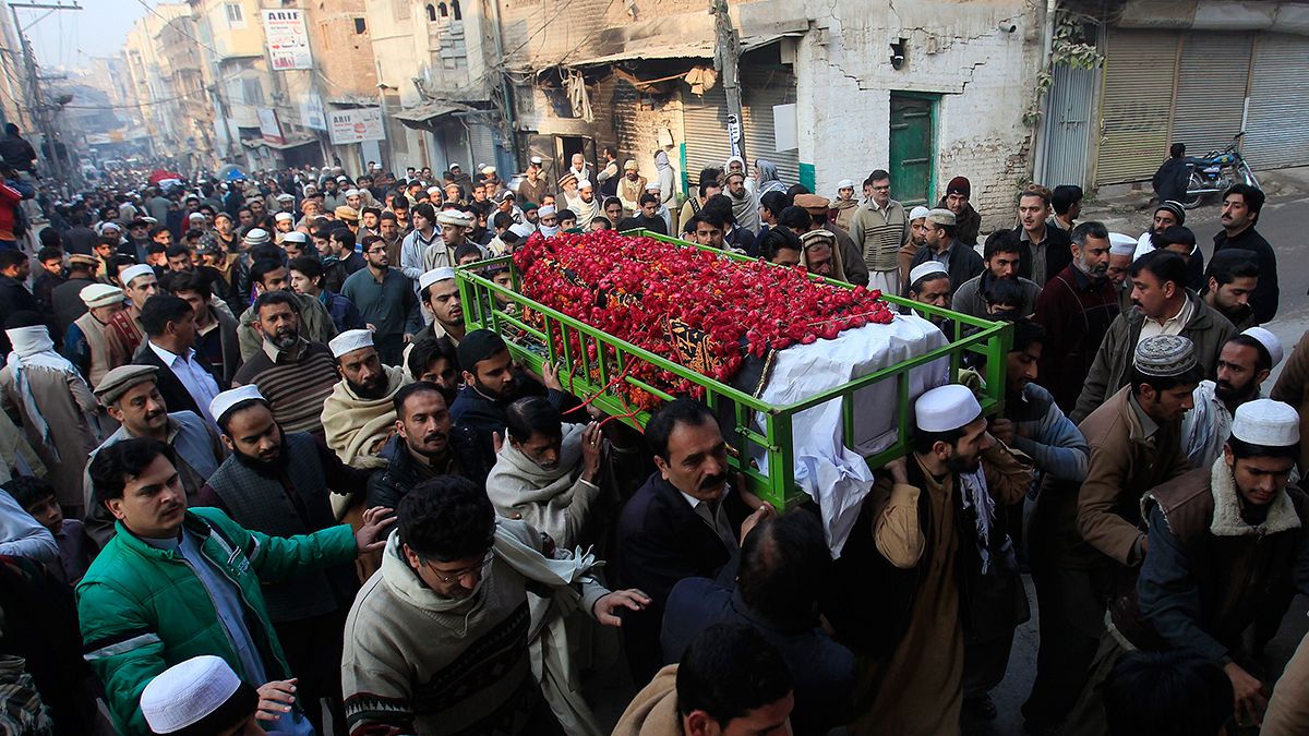 تشيع جثامين ضحايا هجوم بيشاور