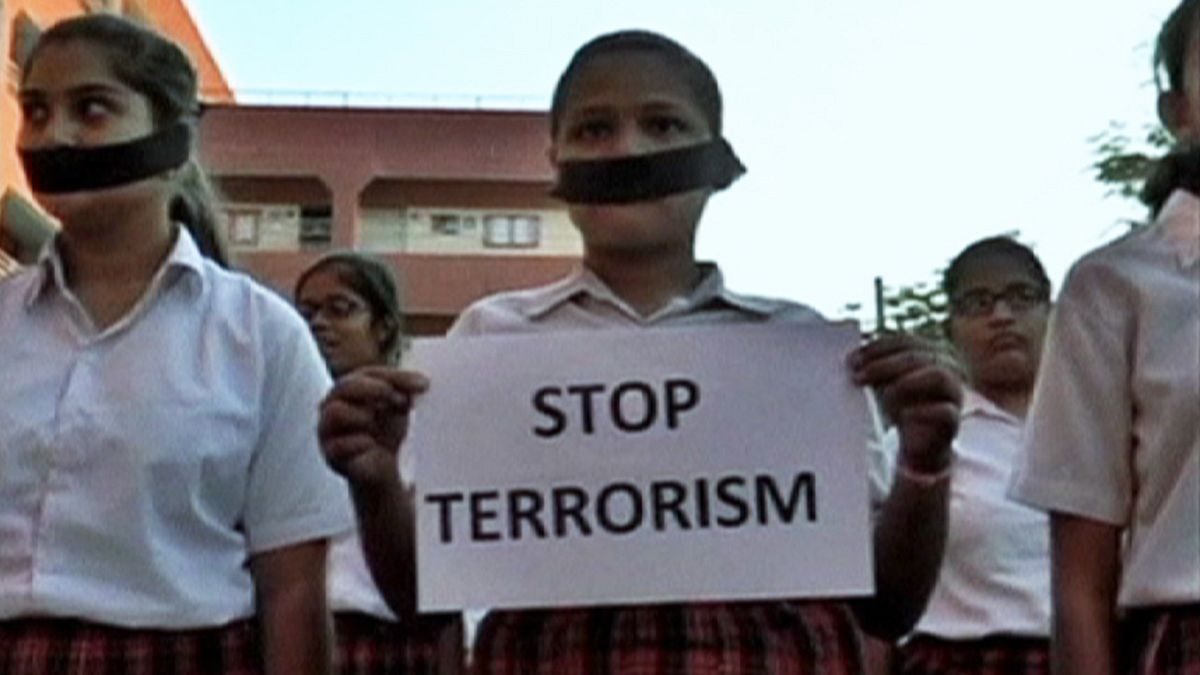 Пакистан и Индия потрясены бесчеловечной расправой над детьми