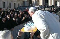 Papa Francis'in doğum gününü tango yaparak kutladılar