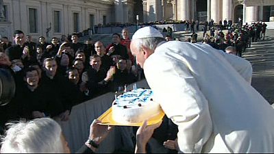 Ομαδικό τανγκό για τα 78α γενέθλια του Πάπα