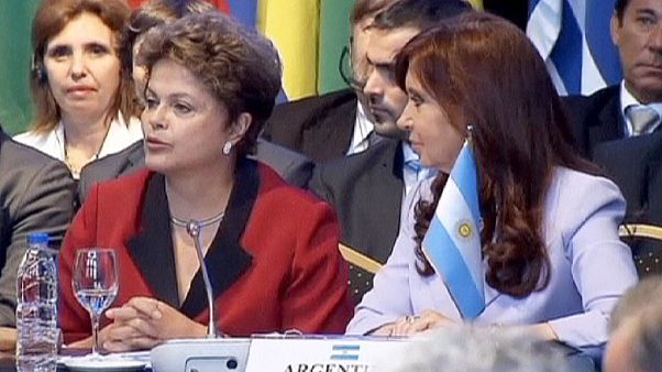 El mundo recibe positivamente el inicio de relaciones entre Estados Unidos y Cuba El mundo recibe positivamente el inicio de relaciones entre Estados Unidos y Cuba