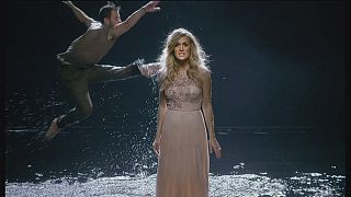 Carrie Underwood celebra con un disco una década de éxitos