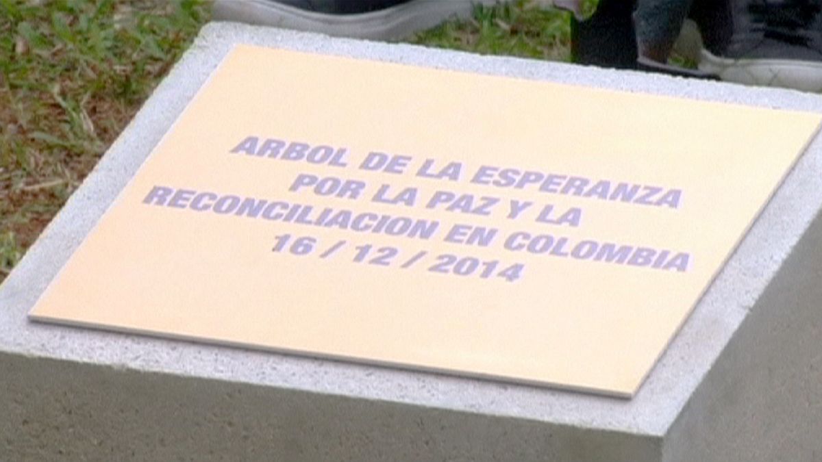 الحكومة الكولومبية ترحب بإعلان الفارك وقف إطلاق النار