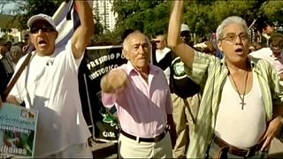 Castro's communism pledge as Cuban-Americans protest in Miami