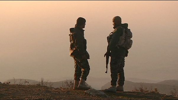 Kurdische Kämpfer im Irak drängen aufständische Islamisten zurück Kurdische Kämpfer im Irak drängen aufständische Islamisten zurück