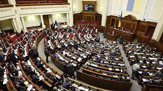 Ucraina: parlamento vota abbandono status di paese-non-allineato