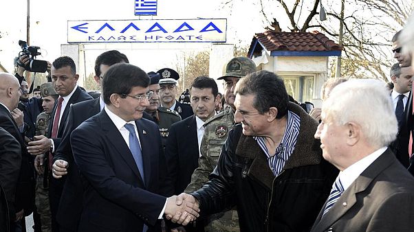 Αιφνιδιαστική επίσκεψη Νταβούτογλου στο ελληνικό φυλάκιο στις Καστανιές του Έβρου Αιφνιδιαστική επίσκεψη Νταβούτογλου στο ελληνικό φυλάκιο στις Καστανιές του Έβρου