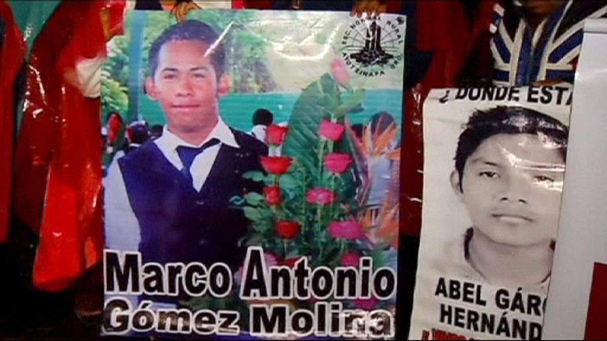 Мексика: черное Рождество для семей пропавших студентов