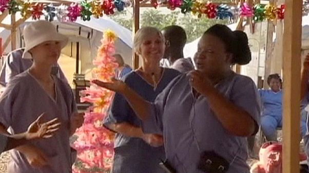 Batı Afrika'da buruk Noel kutlaması Batı Afrika'da buruk Noel kutlaması
