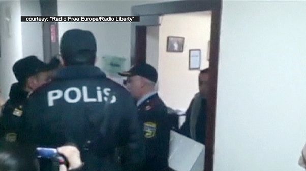 Баку: прокуратура опечатала офис "Радио Азадлыг" Баку: прокуратура опечатала офис "Радио Азадлыг"