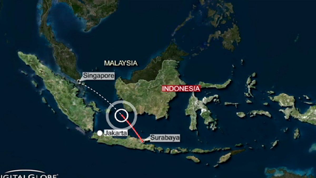 Aereo malese per Singapore scompare dai radar con oltre 160 persone a bordo