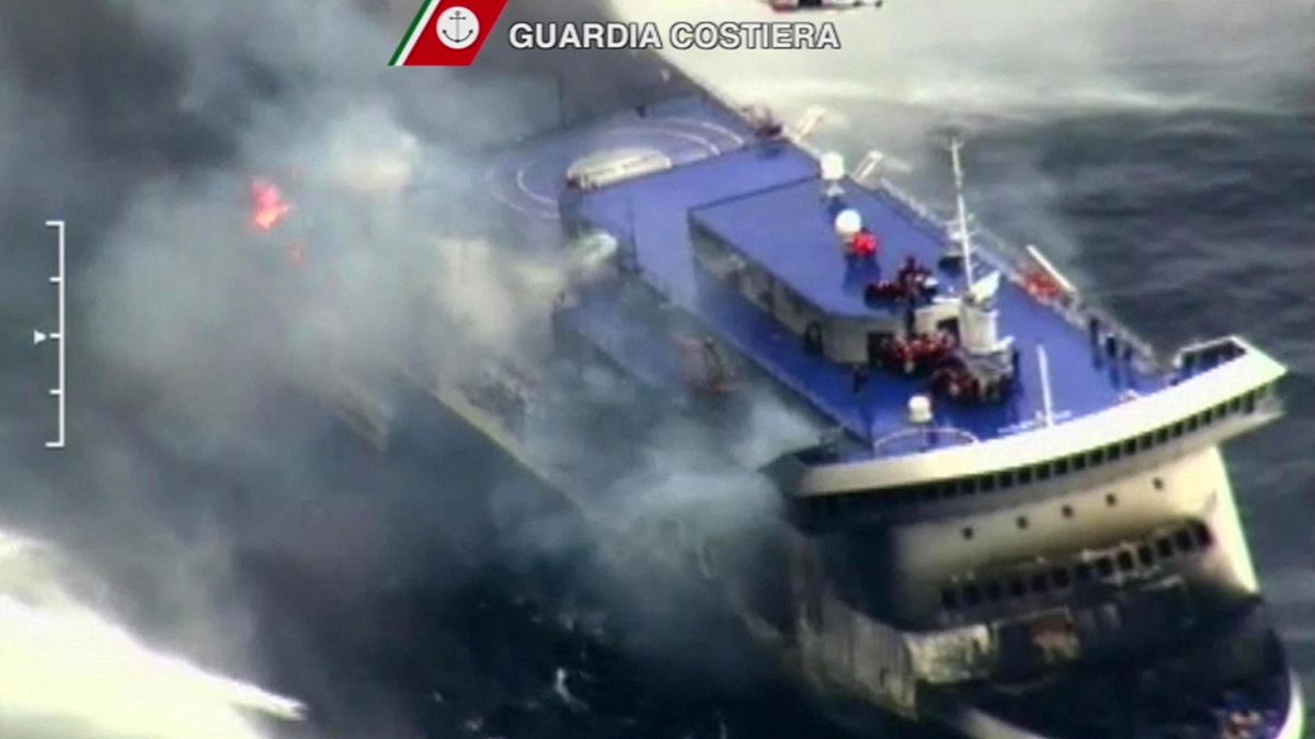 آتش سوزی در کشتی مسافربری ایتالیایی؛ ۲۰۰ نفر نجات یافته اند