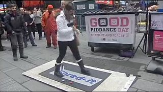 Stop al "mal rollo" en el Good Riddance Day de Times Square