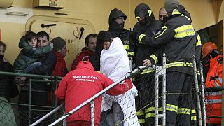 Aumenta a 8 el número de muertos tras la evacuación del ferry italiano