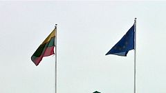 19: Litvánia is euróval fizet januártól