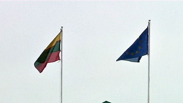Lithuania losing its litas to adopt the euro currency Lithuania losing its litas to adopt the euro currency
