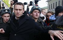 Putin muhalifi Navalny'ye 3.5 yıl hapis cezası