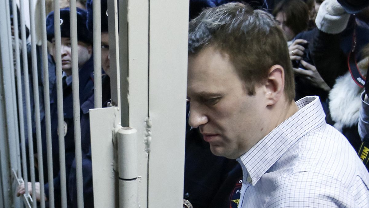 الحكم على المعارض الروسي ألكسي نافارني بالسجن لثلاث سنوات و نصف مع وقف التنفيذ