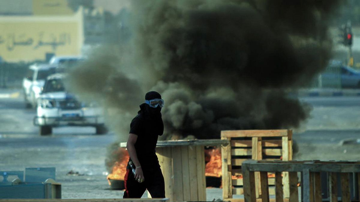 معترضان شیعه و نیروهای امنیتی بحرین درگیر شدند