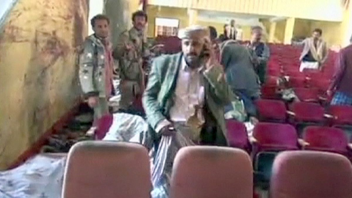 Yemen'de kültür merkezine intihar saldırısı