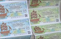 Yunanistan'da yılbaşı piyango biletlerine yoğun ilgi