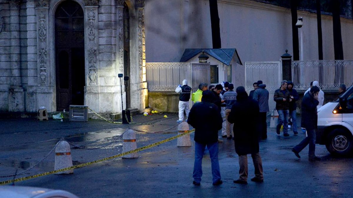 Istanbul: attacco contro il palazzo di Dolmabahce, escluso premier come obiettivo
