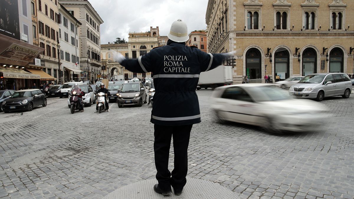 Ρώμη: Το 83,5% των τροχονόμων «αρρώστησε» ξαφνικά την Πρωτοχρονιά!