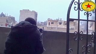 Kobane, nuovo video amatoriale mostra esplosioni e combattenti