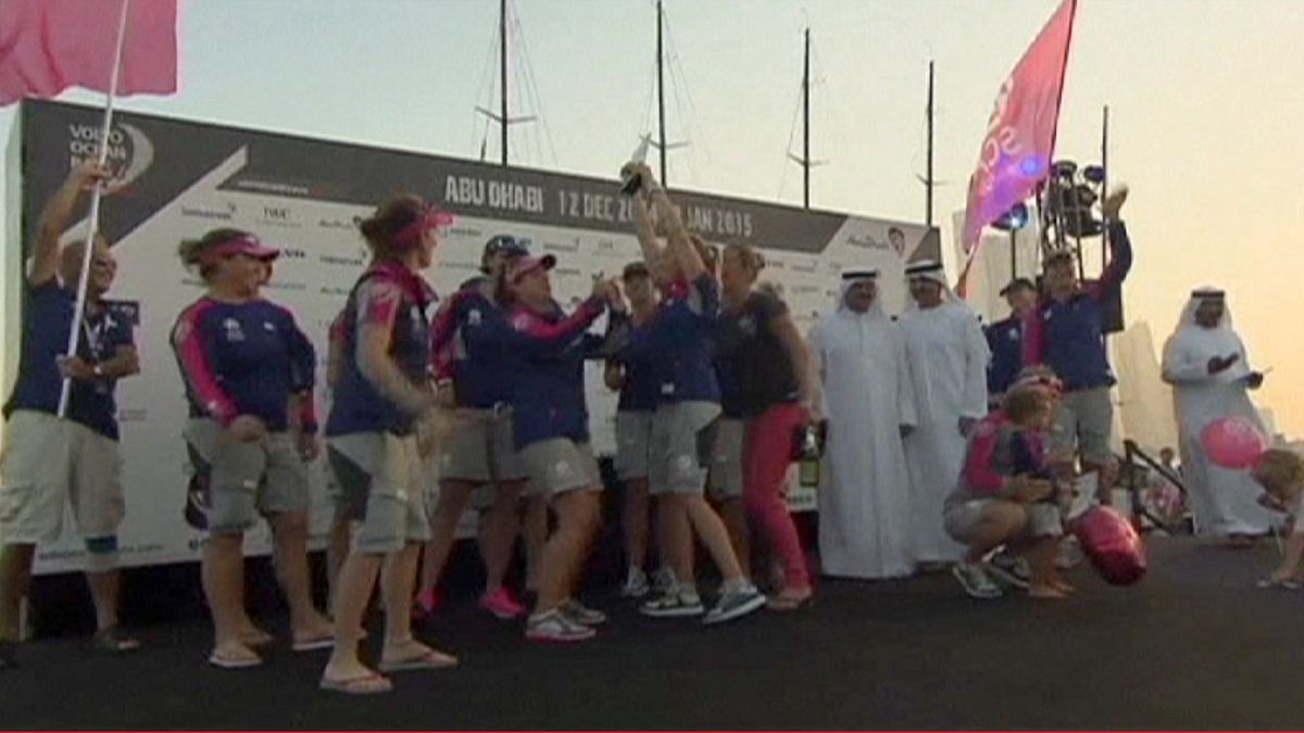 Volvo Ocean Race: le donne del Team SCA vincono la In-port di Abu Dhabi