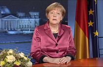 Angela Merkel acredita que saída da Grécia do euro será gerível