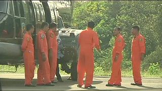 Indonesien: Weitere Suche nach Opfern des Flugzeugabsturzes