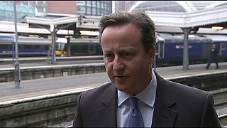 Cameron hints at early UK referendum on EU membership